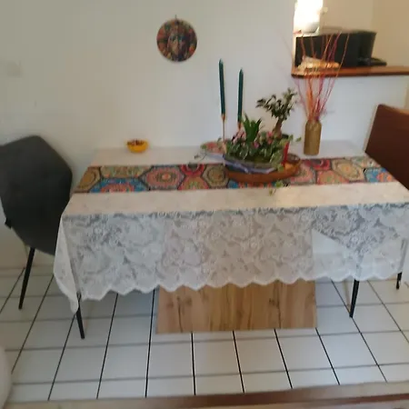Comme A La Maison Chez Dominnique Coquet T2 Avec Jardin Homme Chaleureux