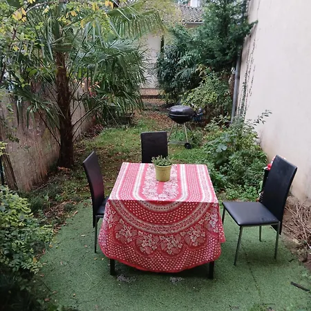 Comme A La Maison Logez Chez Domi Coquet T2 Avec Jardin
